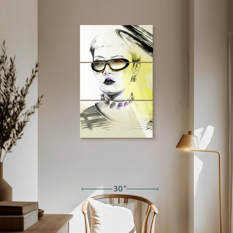 Femme Leisha avec des lunettes, H 57 po x l 36 po