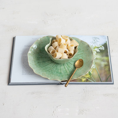 Assiette de nénuphar en grès avec glaçure craquelée réactive, vert