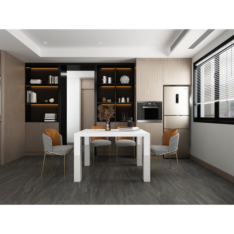 Danariah Extendable Dining Table