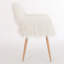 Chaise blanche en fausse fourrure avec pieds en métal
