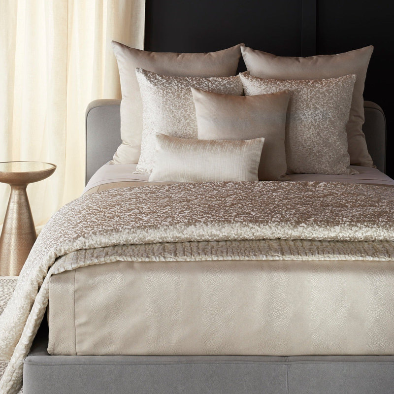 Komodo Coverlet, Queen Coverlet / Bedspread, Pearl