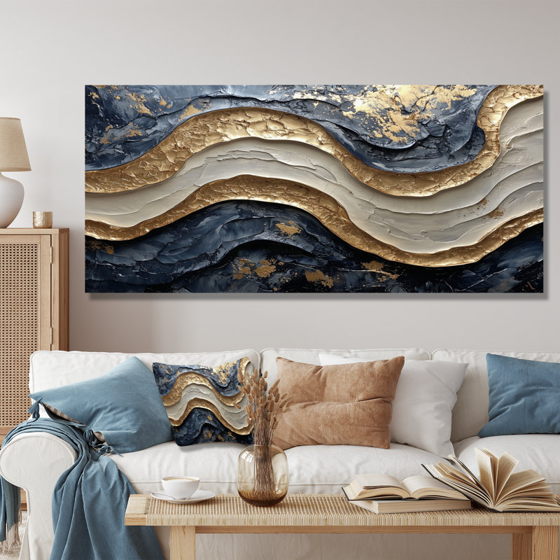 Éclipse dorée sur des vagues dansantes de marbre III - réalisme abstrait, art mural moderne en métal, H 28 po x l 60 po