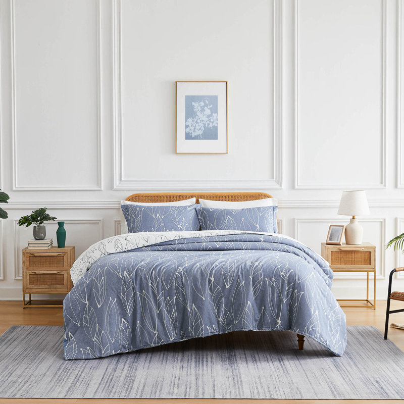 Vilano Choice Reversible Oversized Duvet Cover Set with matching shams, King Duvet Cover + 2 Shams, Blue