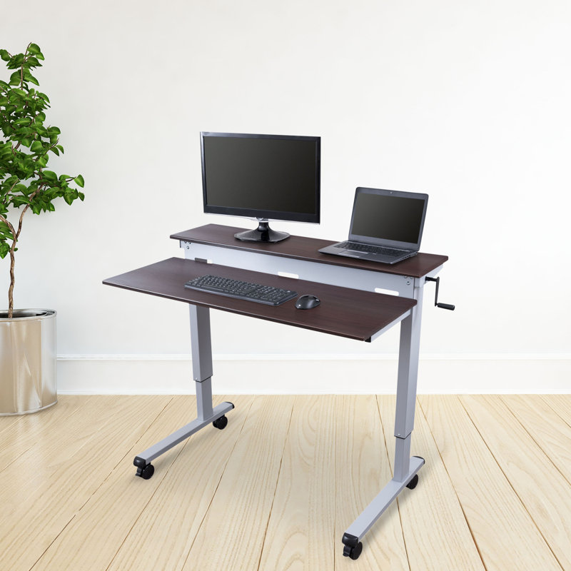 Bureau debout à hauteur ajustable Selinger, H 33,5 po x l 47 po x P 28,5 po, Noyer foncé / gris