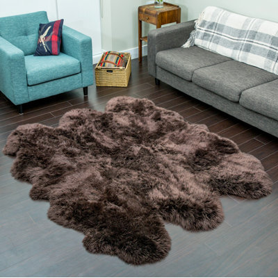 Tapis intérieur/extérieur brun en peau mouton Natalie