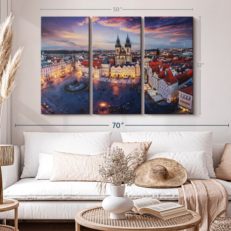 «Prague City Square» sur toile, 50" H x 32" W