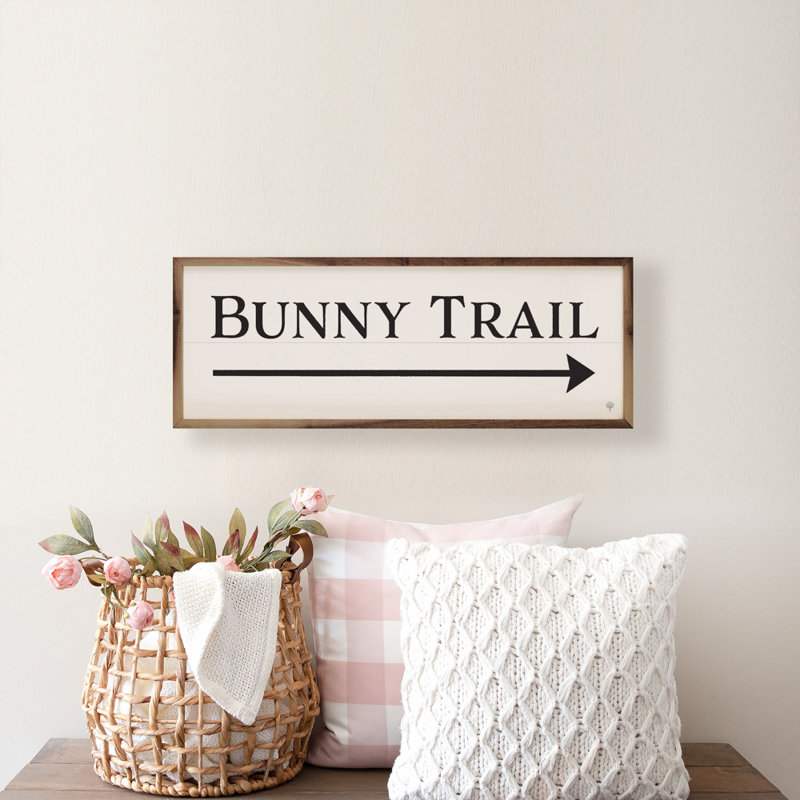 Bunny Trail - flèche blanche, H 16 po x l 48 po x P 1 po