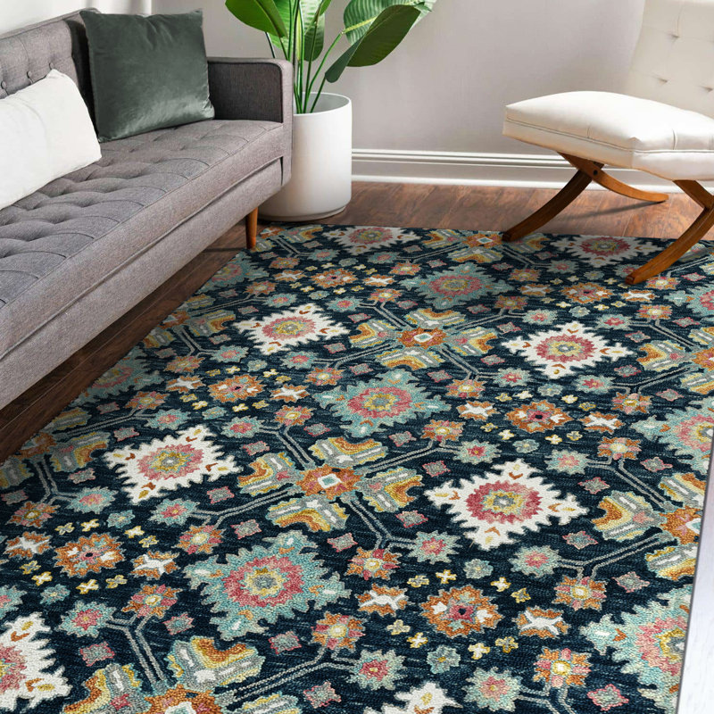 Tricity Traditional Navy Hand-Hooked Area Rug, Rectangle 5' x 7'6"