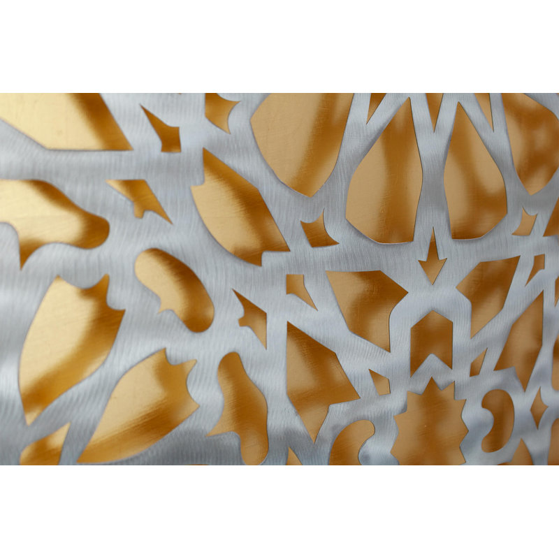 Handmade Traditional Abstract Wall Decor on Metal