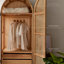 Armoire de rangement en rotin à deux portes avec tiroirs