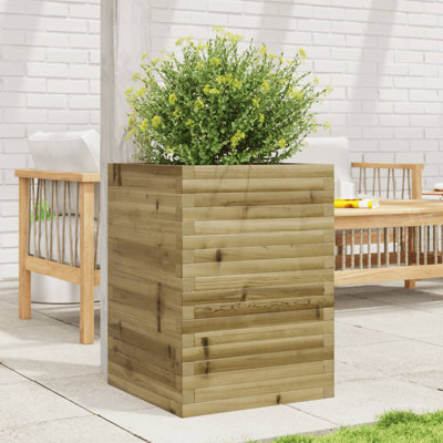 Helenville Outdoor Planter