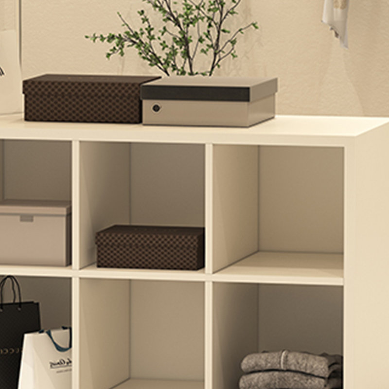 Vitrine moderne et minimaliste, H 31,49 po x l 78,74 po x P 23,62 po