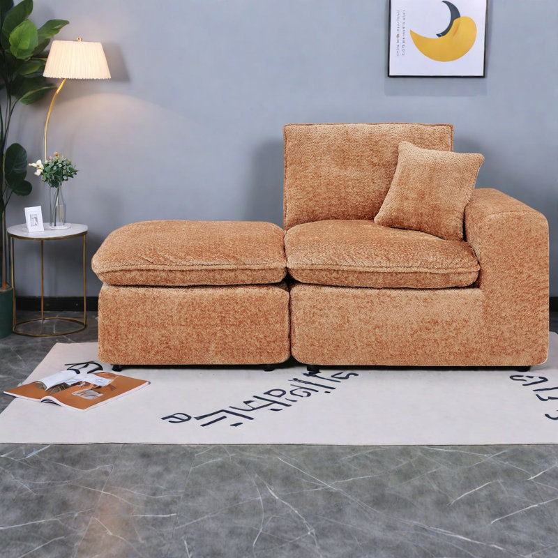 Canapés modulaires spacieux et modernes avec chaînes de confort en nuage