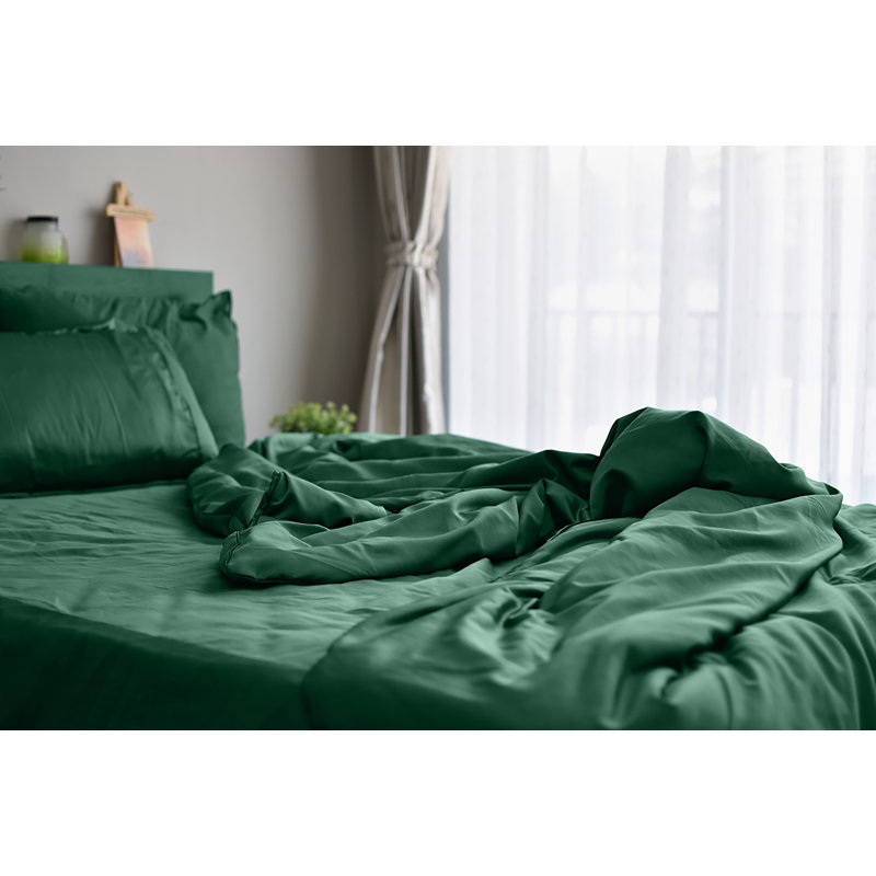 6 Piece Rayon Guest Room Sheet Set Case Pack, King Sheet Set + 1 Fitted Sheet + 4 Pillowcases, Emerald Green
