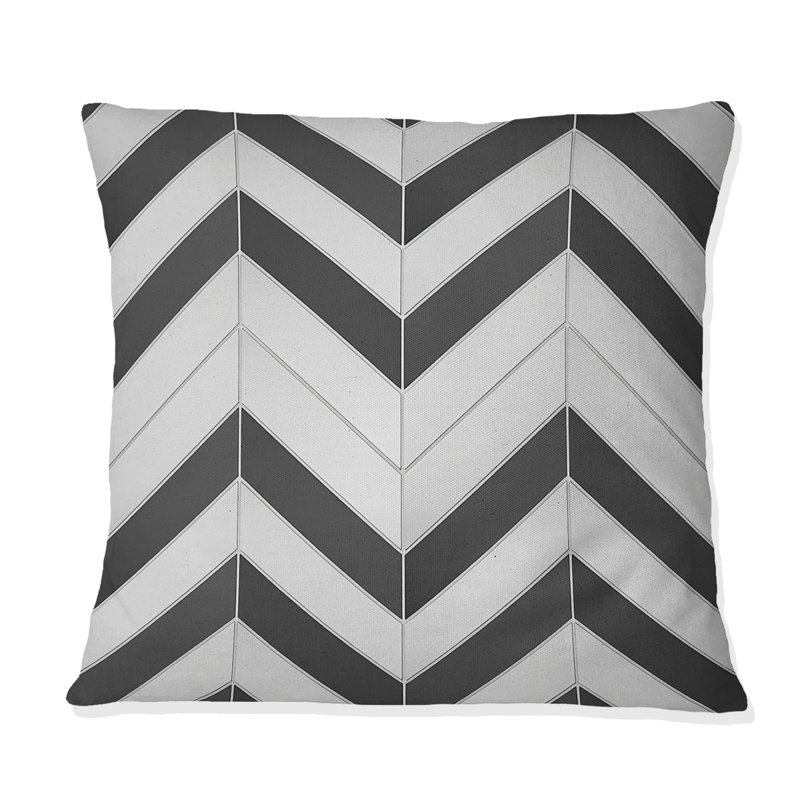 Coussin décoratif noir à motif de chevrons noirs I Modern, H 18 po x l 18 po
