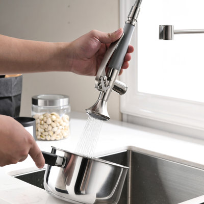 Robinet de cuisine à grande arche avec poignée simple et robinet à disque en céramique à finition nickelé