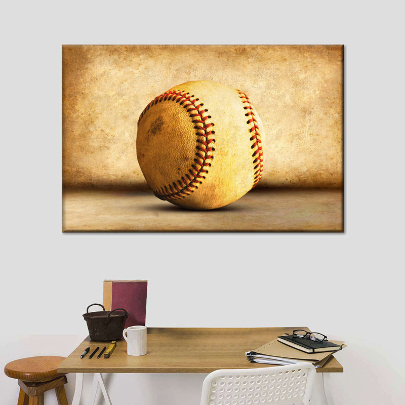 Baseball sépia sur toile, H 20 po x l 30 po x P 1,25 po