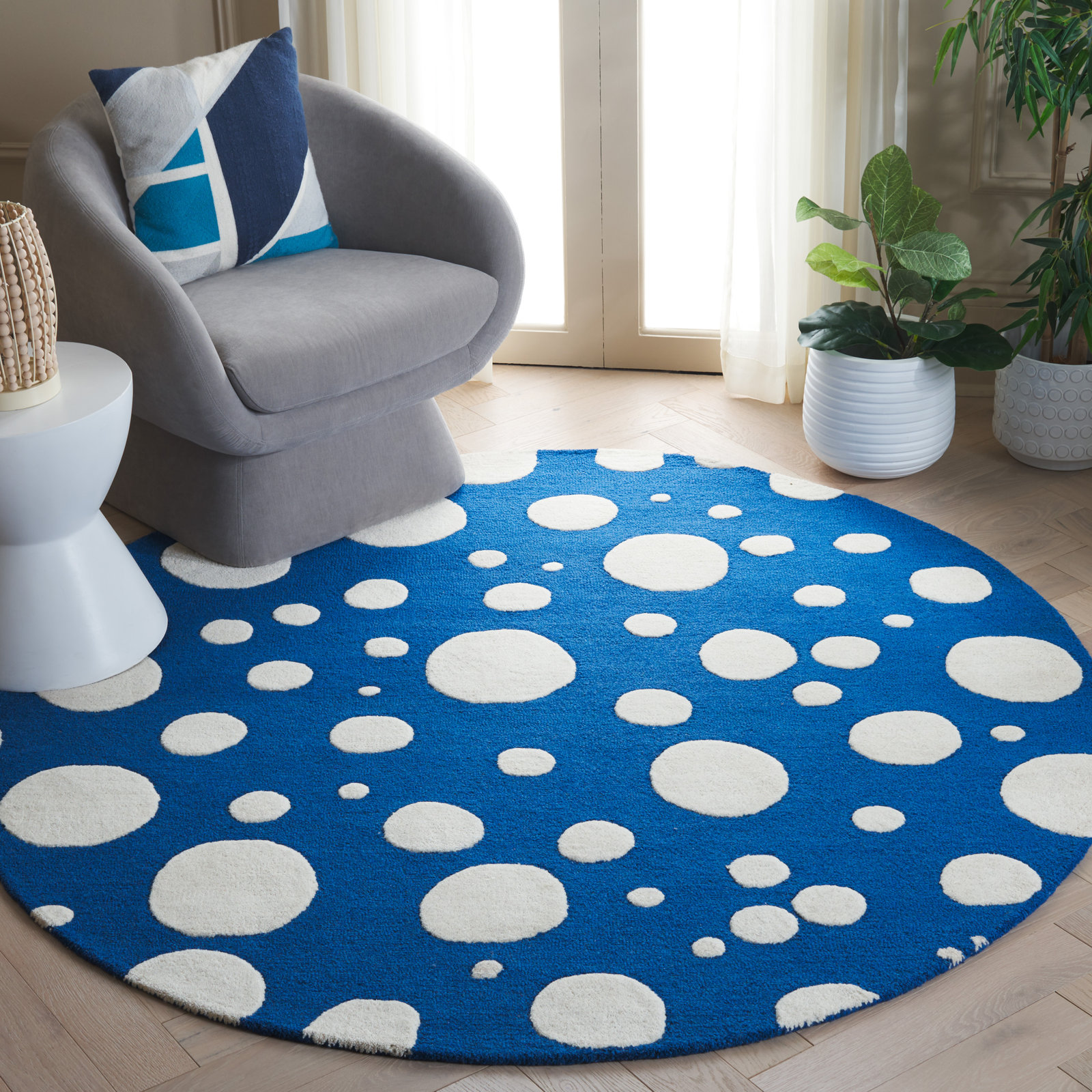Camey Blue Ivory Hand-Woven Rug, Round 6'