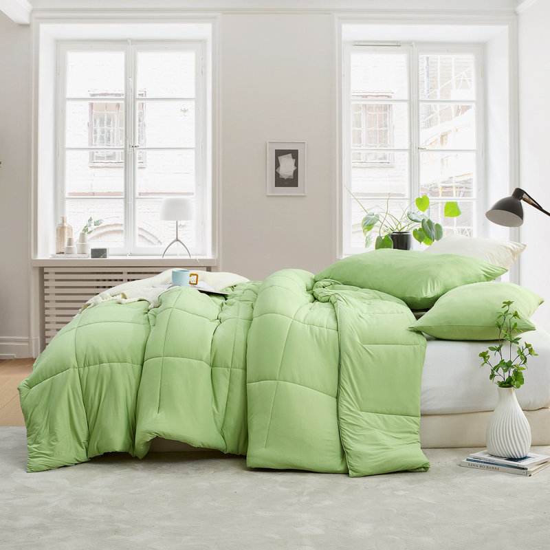 Nourishing Retreat - Coma Inducer Oversized Comforter Set, Queen Comforter + 2 Pillow Shams, Green