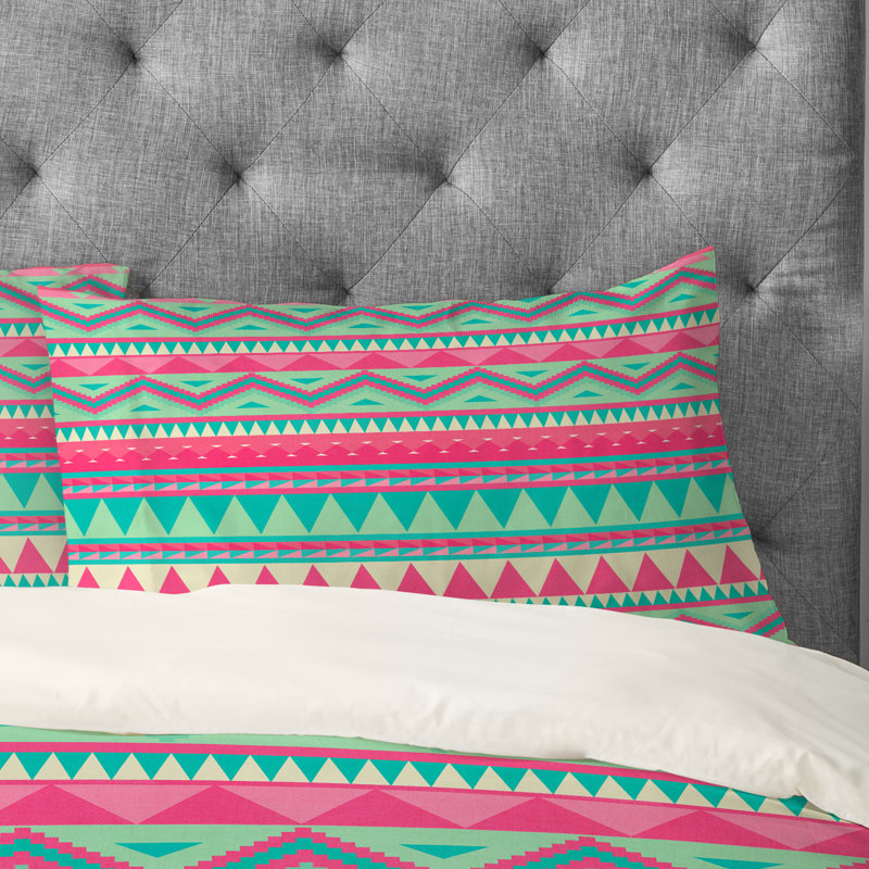 Iveta Abolina Geometric, Standard