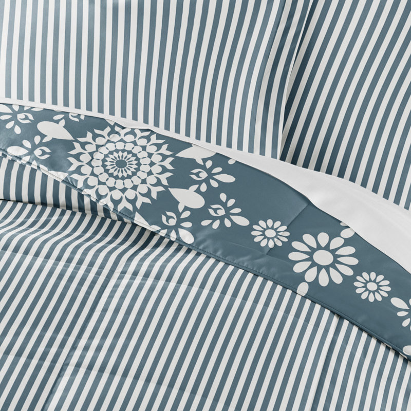 Édredon en duvet synthétique réversible Daisy Medallion, Grand, Bleu clair