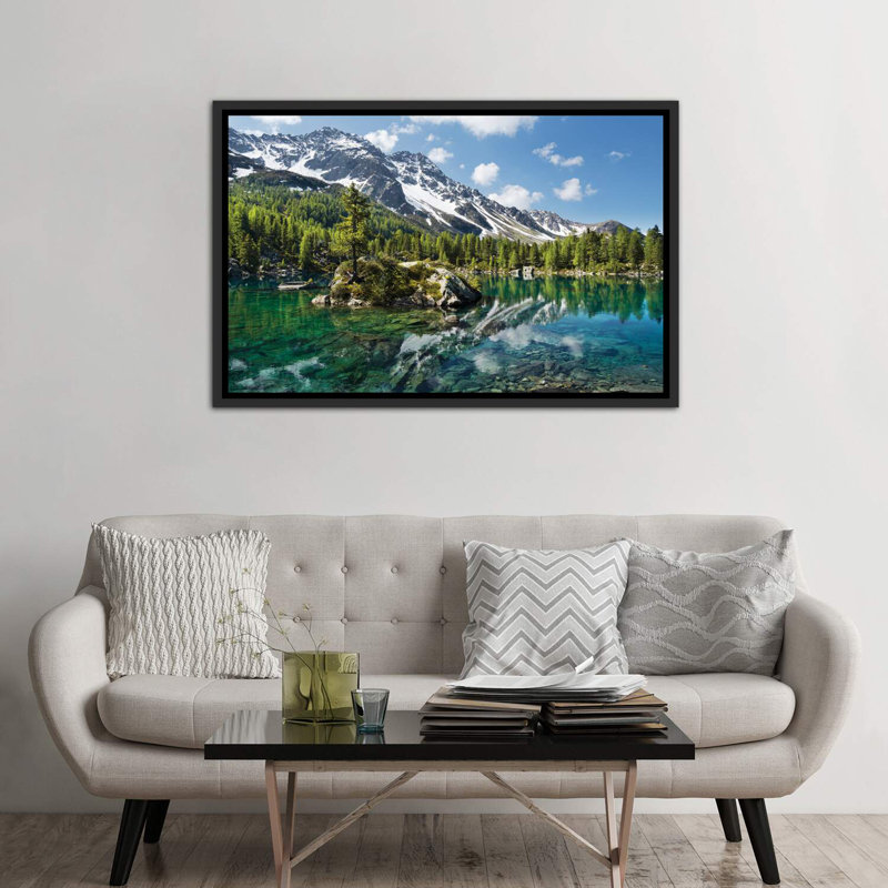 «Magic Lake» par Stefan Hefele - reproduction de photo, H 40 po x l 60 po x 1,5 po, Toile avec cadre noir