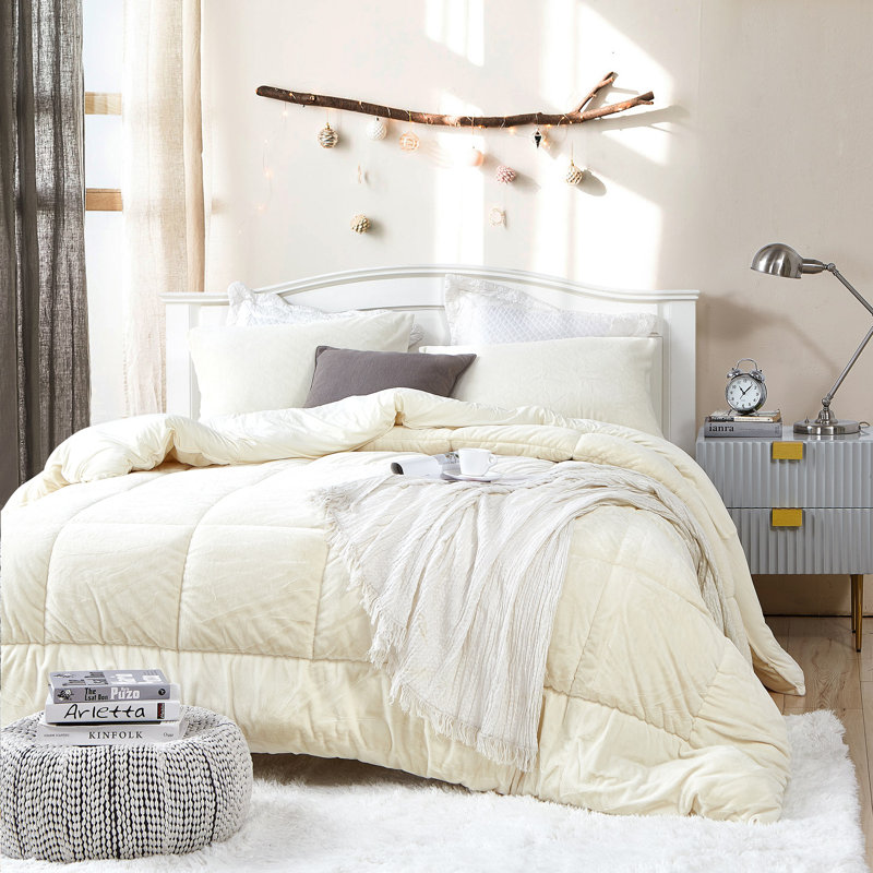 Softy Smooth Coma Inducer Ivory Faux Fur Oversized Comforter, Queen Comforter
