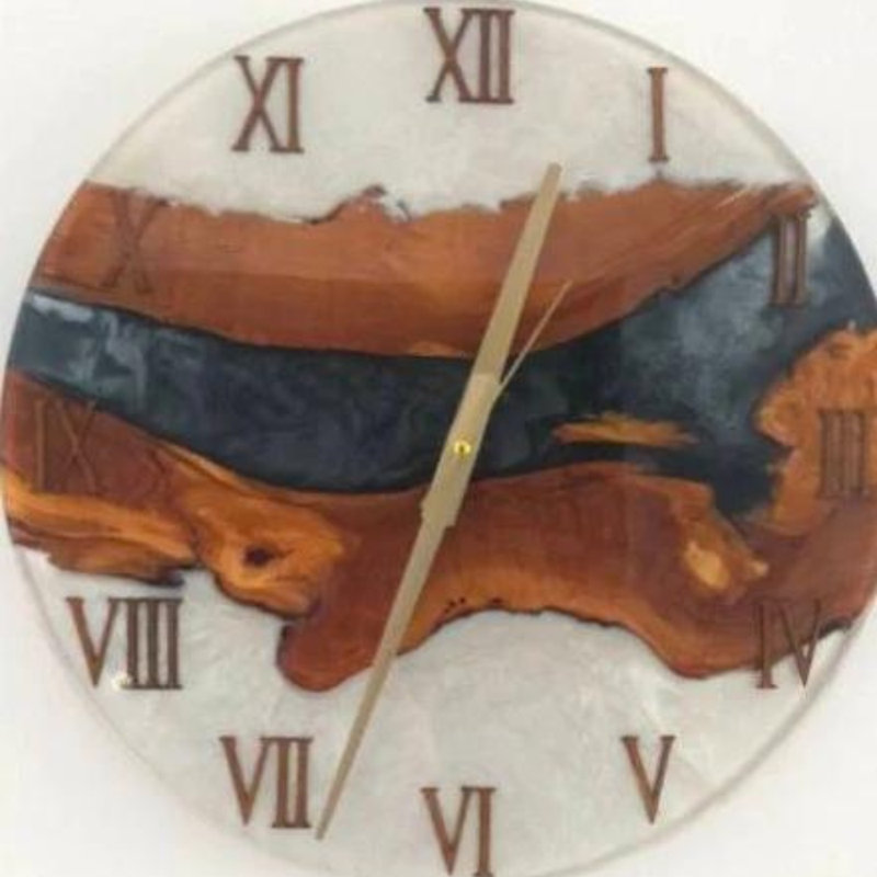 Horloge murale en bois, H 32 po x l 32 po x P 2 po