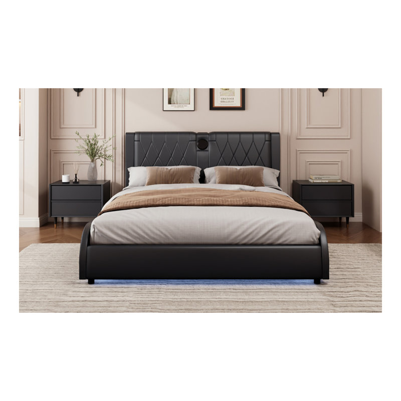Très grand lit plateforme tapissier en similicuir de très grande taille avec tête de lit épaisse, haut-parleurs Bluetooth et lumière DEL RVB, aucun sommier nécessaire, noir