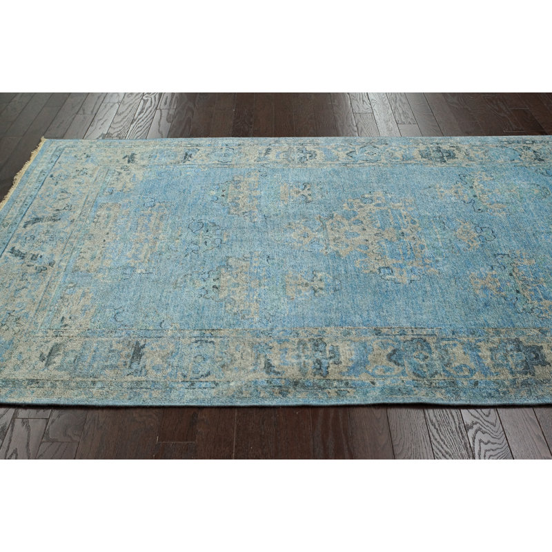 Mentasta Hand Knotted Indoor Rug, 5' x 8'