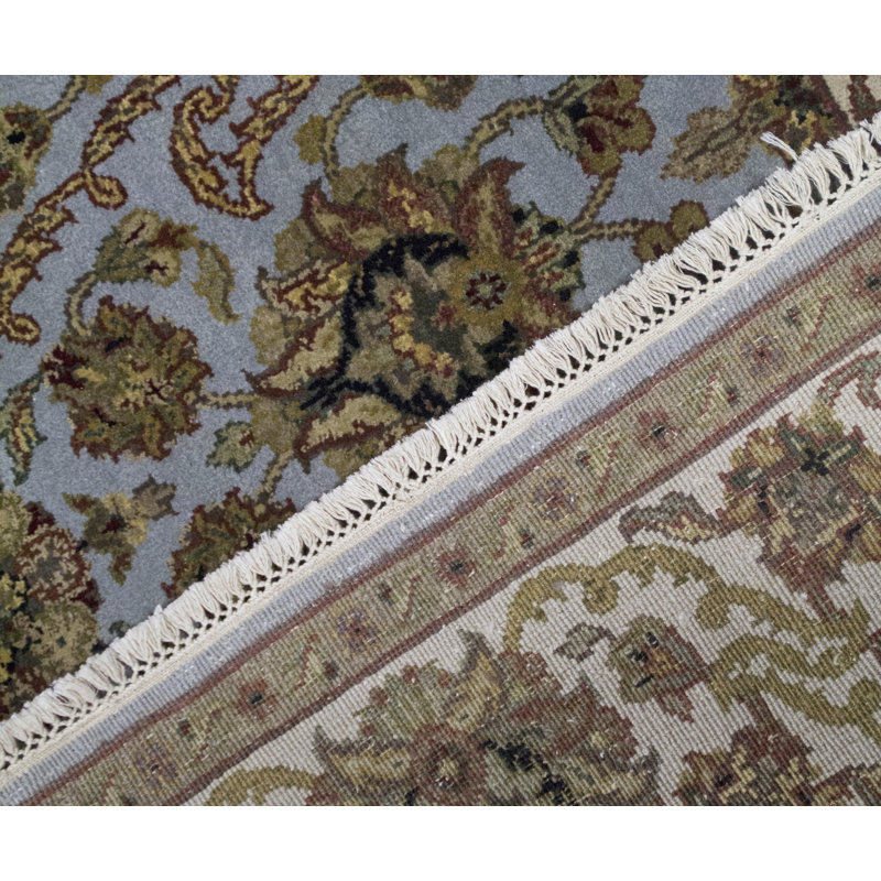 Tapis bleu clair et ivoire noué à la main de haute qualité