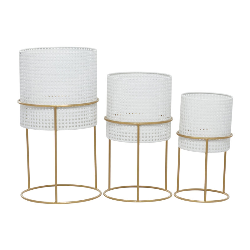 Cosmoliving by Cosmopolitan Set of 3 Metal 22.6", 19", 15.45" H Iron Pot Planter Set, White/Gold