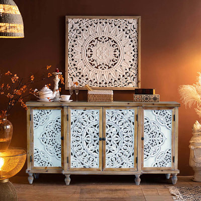 Buffet rétro à découpes creuses avec tablettes réglables