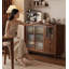 Buffet en chêne de style nordique avec tiroirs en verre pour salon-534229881