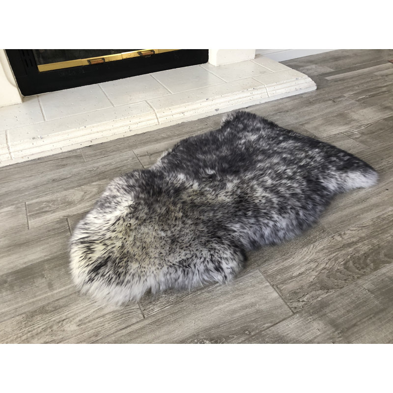 Tapis gris à poils longs fabriqué à la main Amaranta, Nouveauté 2 pi x 3 pi