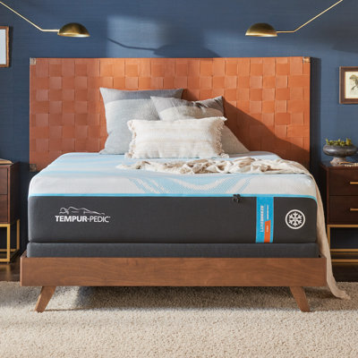 TEMPUR-LuxeBreeze13" Firm Mattress by Tempur-Pedic