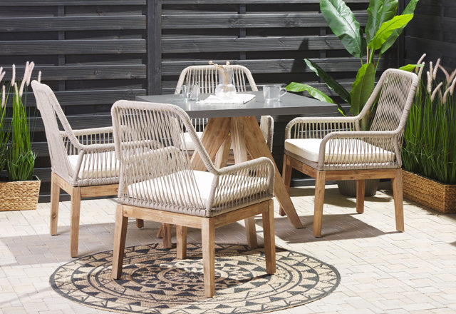 Unmissable Patio Dining