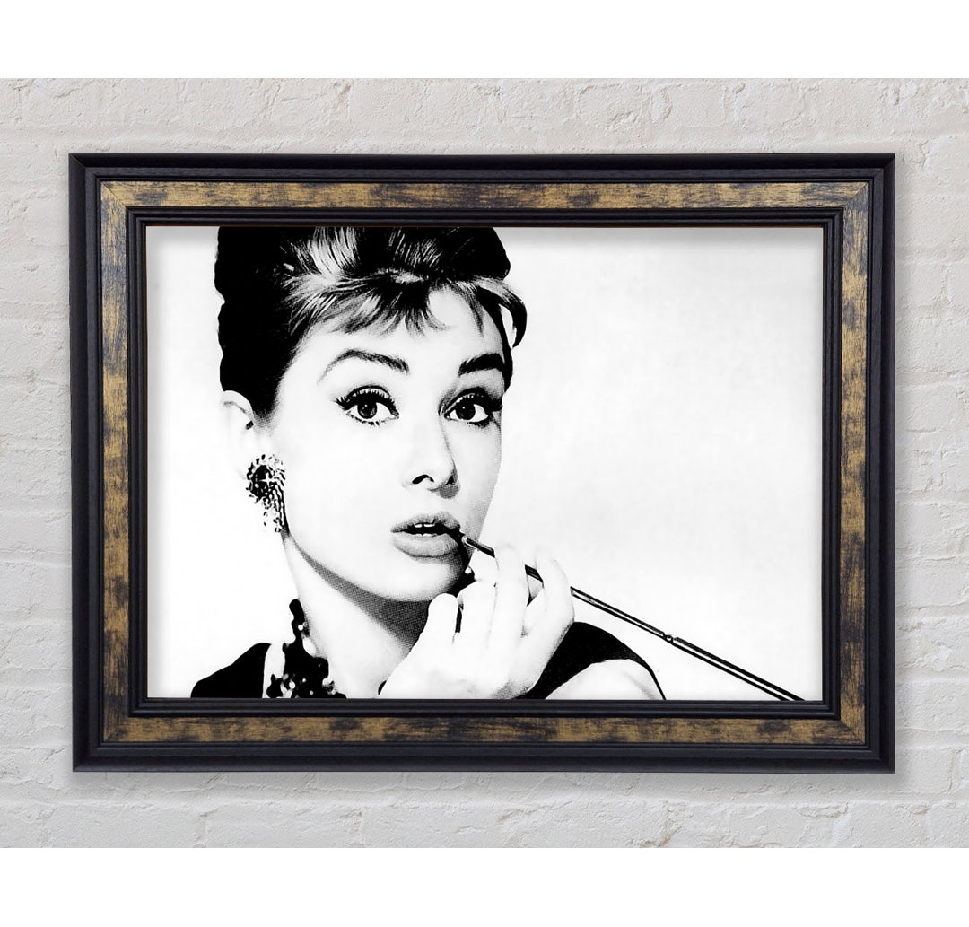 Audrey Hepburn Cigarette 1 - Bilderrahmen Kunstdrucke