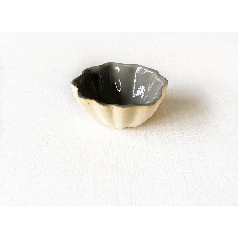 Terrafirma Ceramics Charcoal Scalloped Condiment Server