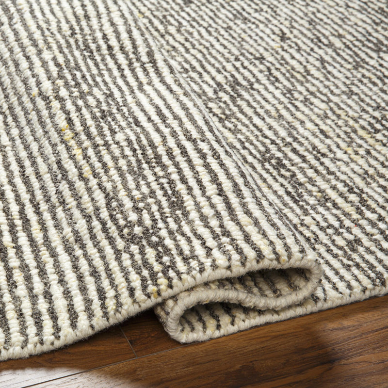 Totenham Wool Area Rug in Gray, Rectangle 2' x 3'