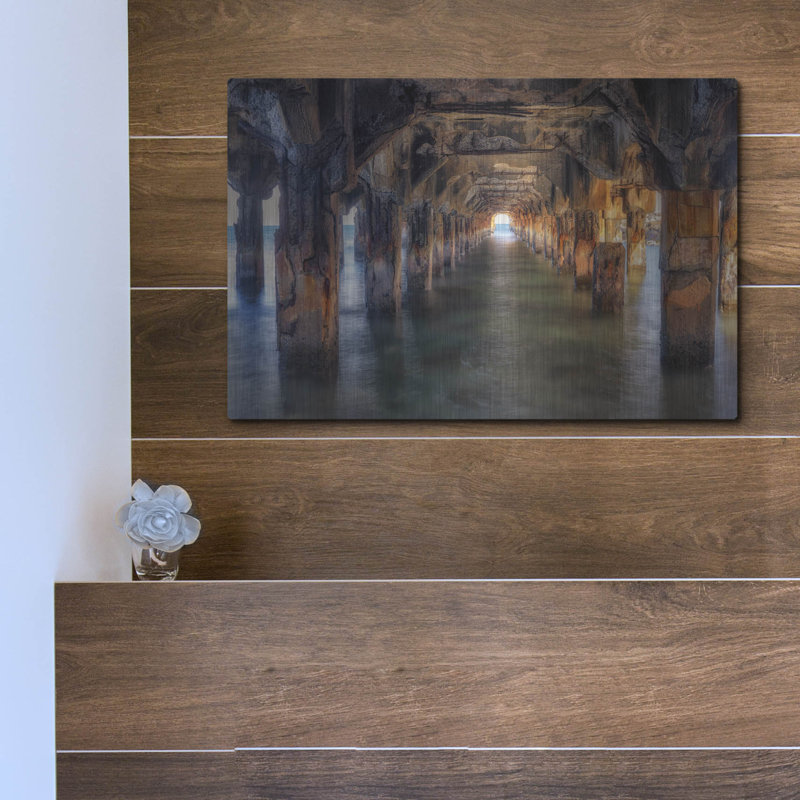 «Pier Under Here» par Dennis Frates, H 12 po x l 16 po