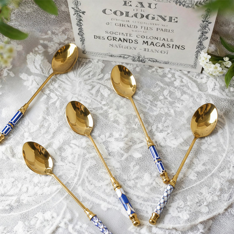 Cuillères à café bleues 5,7 po (ensemble de 5)