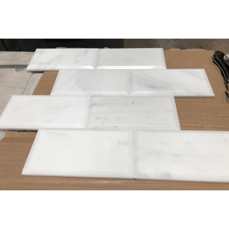 Carreau de mur et de plancher en marbre biseauté 4 po x 12 po