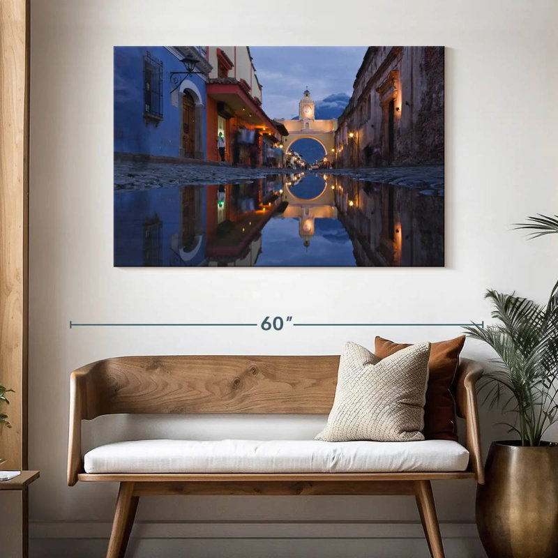 Nicci Antigua Street After The Rain, H 32 po x l 48 po