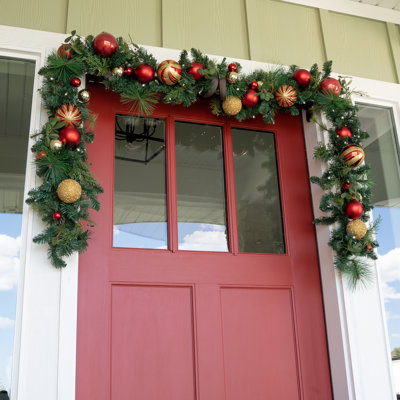 108" L Pre-Lit Artificial Christmas Garland