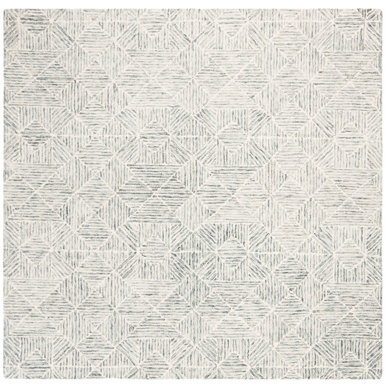 Linsly Geometric Area Rug in Light Green/Ivory