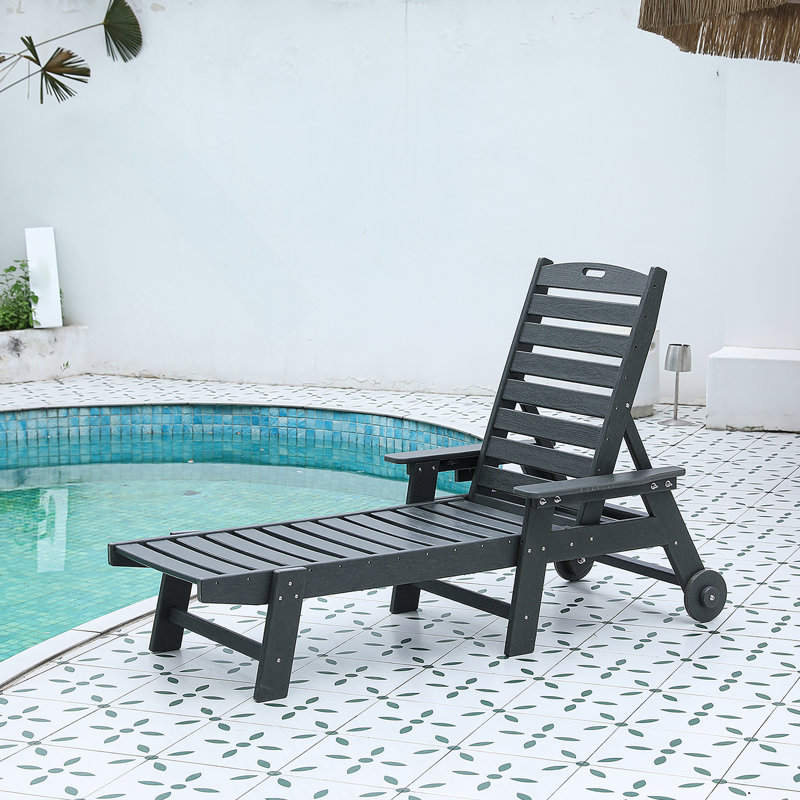 Outdoor Lounge Chair With Wood Texture, Oversized Chaise Lounge With 5 - Position Adjustment, Hdpe Material, Wheels And Cup Holder For Patio Relaxation