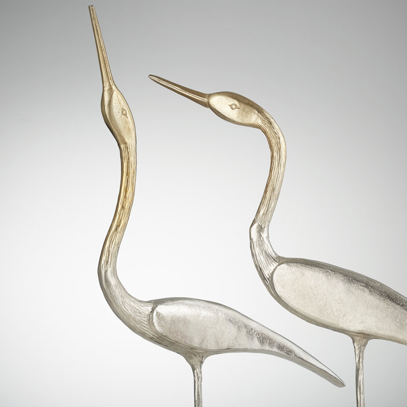 Statue shorebird
