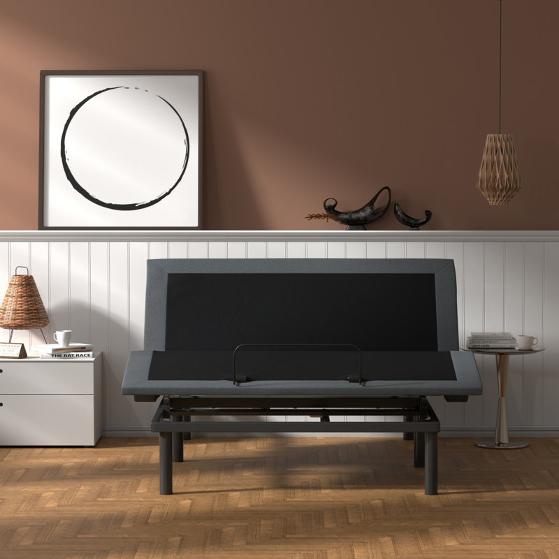 Base de lit réglable à plateau divisé qui permet des ajustements indépendants de la position de la tête et des pieds pour un confort et une détente optimaux