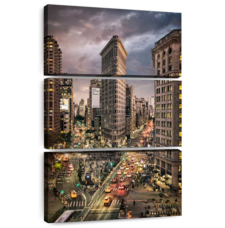 Nicci, vue rare du Flatiron Building, New York, H 23 po x l 14 po
